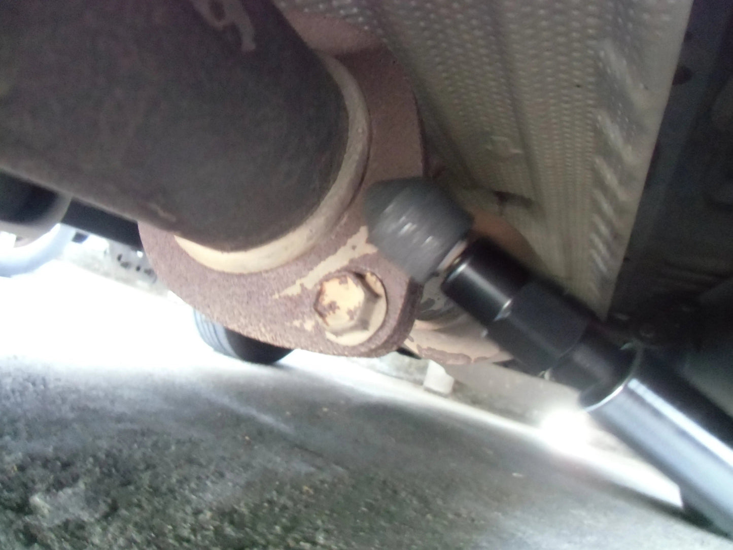 a close up of a vehicle's front suspension